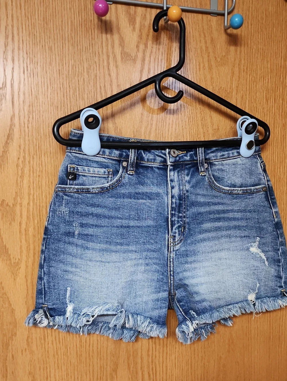 KanCan Faded Blue Denim Shorts with Frayed Hem womens 27 nwot number 1191